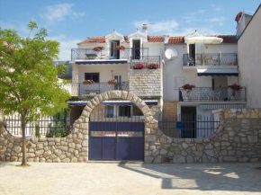 Apartments by the sea Jezera, Murter - 5057